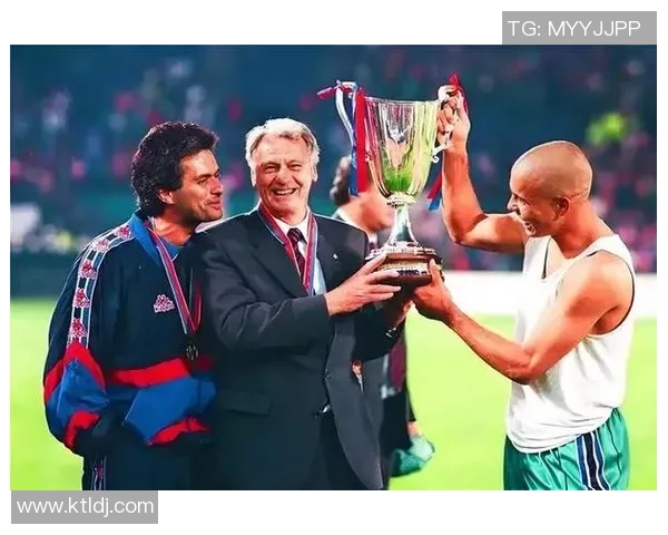 岁月留痕,巨匠对话:老照片里的博比·罗布森与穆里尼奥西甲记忆 岁月留痕,巨匠对话:老照片里的博比·罗布森与穆里尼奥西甲记忆